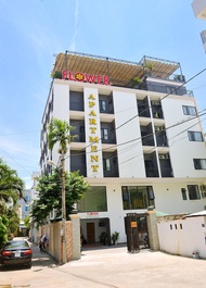 Flower Apartment