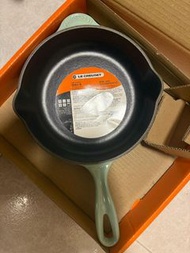 全新 Le Creuset Skillet 20cm 平底煎pan 鍋 cool mint