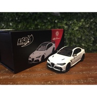1/64 BBR Alfa Romeo Giulia GTAm White BBRDIE6426 Diecast Car [MGM]