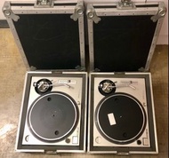 2 x Technics 1200 mk2 turntables (220v) with flightcase