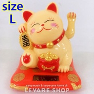 Boneka Solar Pajangan Patung Maneki Neko Lucky Cat Size S M L - Boneka Kucing Hoki Tangan Gerak Mela