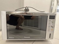Panasonic 樂聲 NN-GS597M變頻 式蒸氣烤焗微波爐 （25公升）