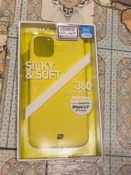 Iphone 11 Pro Max case 防摔防撞手機殻 Momax硅膠全包保護套 黃色