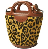 MARNI 2023秋冬義大利製造小號抽繩水桶包，豹紋印花（SCMP0056Q8，LV846 LEOPARD (00Y65)）。原價：¥212,300。 Tropicalia瓷器單背包。 [近全新][