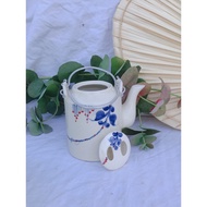 [TRADITIONAL BAT TRANG CERAMICS] Hand-painted Ceramic Teapot Set with Green String Flowers/ Size: Va