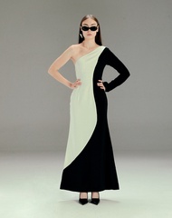 Brut Iconic dress - เดรสไหล่ปาดตัดต่อสีครีมดำ