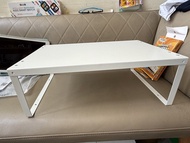 IKEA VARIERA 白色摺枱 床上枱