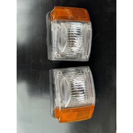 PARK LIGHT FORWARD ‘92 AMBER/WHITE