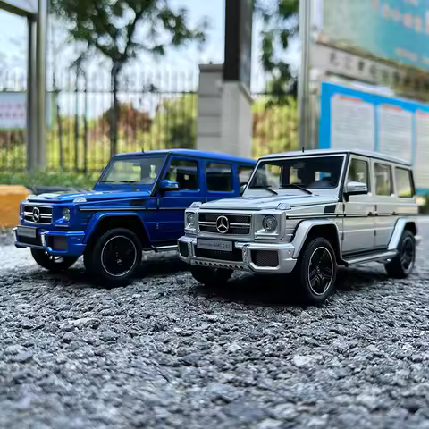 AUTOART 1:18 G63 2017 Car model SUV Personal collection of holiday gifts