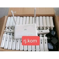 ZTE F670L Router with adapter port normalbiru