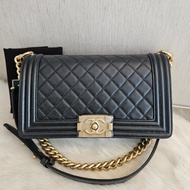 Chanel boy 25 cm black ghw caviar seri 29