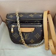 LV Louis Vuitton 路易威登M82335經典Mini Bumbag Monogram帆布 腰包/斜背包