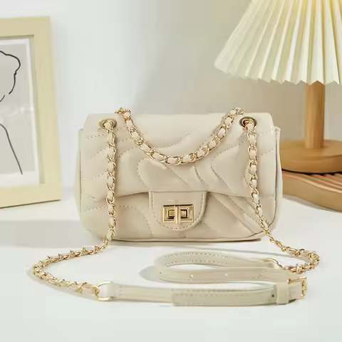 2025 New女包 with a High-End Trendy Square Bag, Fashionable Chain Shoulder Bag, Casual Simple Crossbod