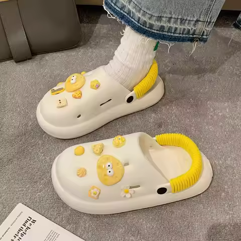 Cute Girls' Baotou Slippers Women's Summer New Outwear Cartoon Hole Sandals Women's Beach Senhao Hui