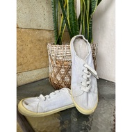 American eagle slip on