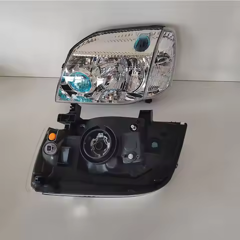 Pair Car Headlights For Nissan X-Trail NT30 T30 2001-2007 Car crystal headlights R 26130-8H700 L 261