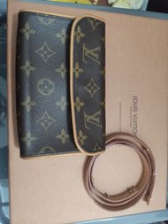 全新LV輕型腰包