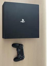 SONY PS4 pro 1TB 主機 ＋手把*1