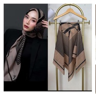 Segi Empat Motif Voal Katun Lyly Ara Scarf Series Lasercut