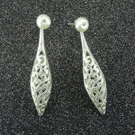 耳環 珍珠 925銀飾 鏤空 雙面花紋 自然搖晃 金工 飾品