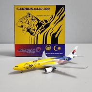 1:400 JC Wings Malaysia Airlines Airbus A330-300 9M-MTG Harimau Malaya #