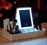 整理化妝品收纳盒連LED燈化妝鏡