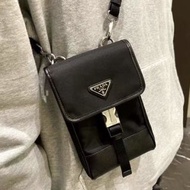 全新正貨 Prada 黑色phone bag手機袋 電話袋 手機包｜instagram: fame.hk.society