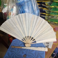 Paper fans cool on summer days at affordable prices