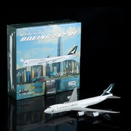SQ 1/200 Cathay Pacific Freight Airlines B747-8F Metal Cargo Machine Model Ornaments B-LJN