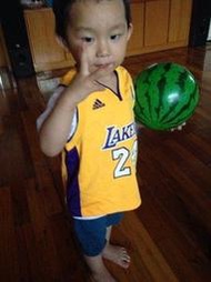 美國NBA官網愛迪達ADIDAS正品兒童寶寶小BABY新生兒包屁連身球衣KOBE科比湖人隊免運