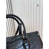 Folding Box Jungle Hot Mom Bag o n t h e g Portable Large Capacity Tote Size: 3 4 X 2 6 c m