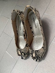 Monoceros 蛇紋高跟鞋