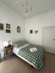 Free Parking,5 minutes to the city, 20 minutes to the airport, a single-story villa of more than 1,0