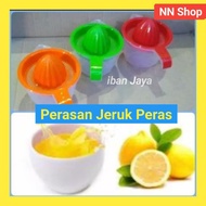 Manual plastic orange squeezer orange squeezer