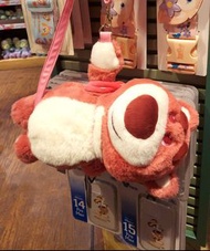 香港迪士尼樂園 Toy Story 反斗奇兵 Lotso Bear 勞蘇熊 攬攬熊 草莓熊 熊抱哥 草莓 士多啤梨 毛公仔 斜孭袋 斜咩袋 斜挎包 單肩包 包包 全新正版有牌 Disneyland H