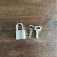 Lv classic vintage silver key lock necklace bracelet 經典中古復古絕版鎖匙鎖頭手鏈頸鏈#2