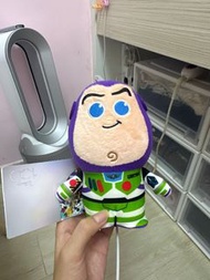 巴斯光年公仔