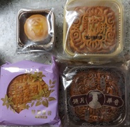 ($80全部) 月餅4個 (奇華 蛋黃金華火腿五仁月/ 大家樂 雙黃蓮蓉/ 迷你金沙奶黃/ 欖仁白蓮蓉月餅)