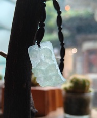 緬甸天然冰種綠 雕花手牌 檀木串珠鍊2481303