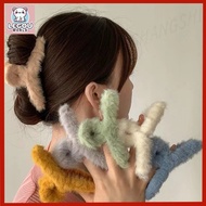 In autumn and winter, the furry clip behind the headboard headwear elegant temperament of the shark 