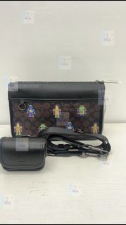 👜COACH 蔻馳 QBpht   男款 斜挎包 單肩包  生日禮物 請認證mia12138.賣家 crossbody bag shoulder bag birthday present