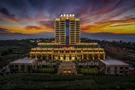 Taifeng Hotel (Qujing Wanda Bund)