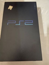 Ps2主機加2隻games$350