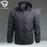 EAGLADE แจ็คเก็ตสำหรับปั่นจักรยานปีนเขาสินค้าที่มีกลยุทธ์สำหรับผู้ชาย RF8817ใน E05สีน้ำเงิน