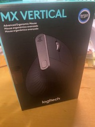 Logitech MX Vertical 人體工學滑鼠