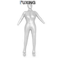 หุ่นโชว์แบบเป่าลมสีเงิน FUXING สำหรับจัดนิทรรศการเสื้อผ้าวัสดุพีวีซี