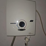 WATER HEATER INSTANT ARISTON SECOND