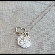 Tiffany & Co  
Elsa Peretti Open heart 2017名古屋女子馬拉松限量版鏤刻玫瑰愛心雙墬飾項鍊