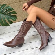 Fall/Winter 2025 Women's Western Style Embroidered Vintage Chunky Heel Mid-Calf V-Cut Riding Boots, 