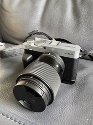 Fujifilm X-E4 silver